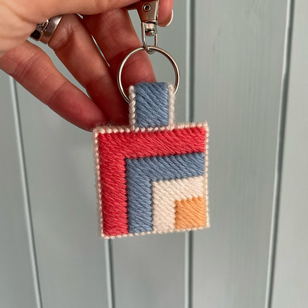 DIY Bargello Stitch Keyring Making Kit – Easy Needlepoint Craft for Beginners