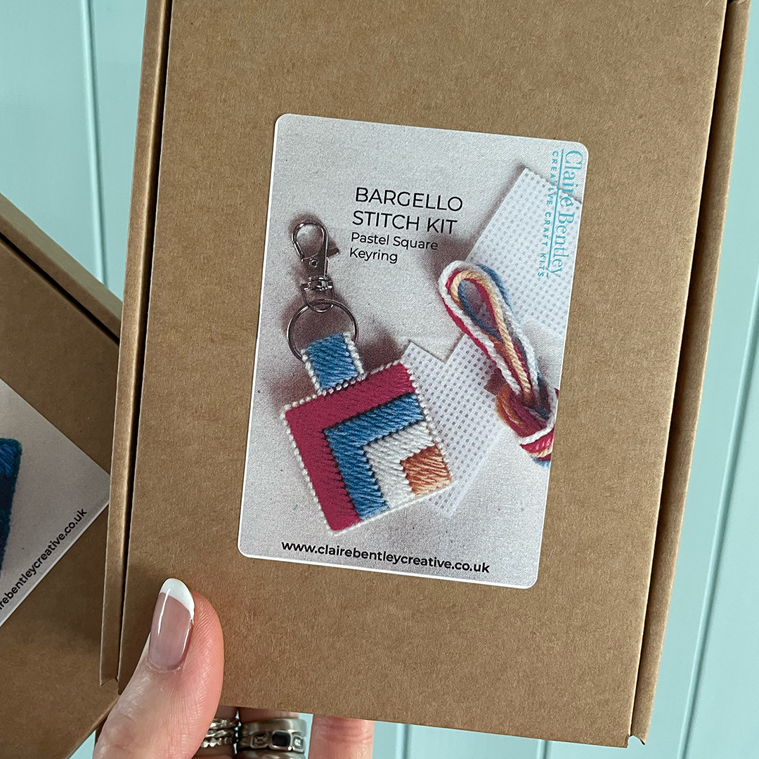 DIY Bargello Stitch Keyring Making Kit – Easy Needlepoint Craft for Beginners